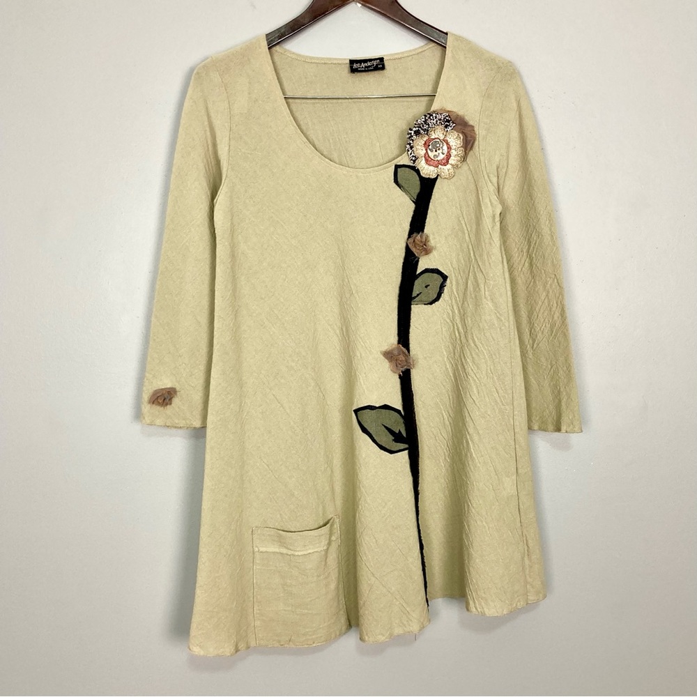 Lee Andersen Floral Appliqué Tunic Top Women’s Size XS Asymmetrical Oversized
